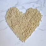 Kulki ryżowe w białej belgijskiej czekoladzie 5-7 mm